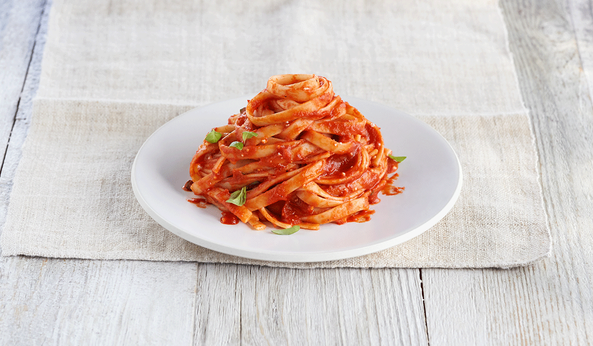 Fettuccine with Roasted Red Pepper Tomato Sauce